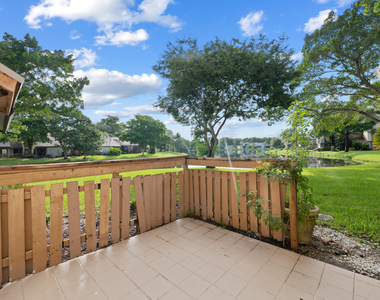 32 Wimbledon Lakes Drive - Photo Thumbnail 20