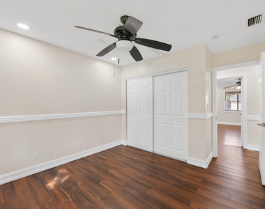 32 Wimbledon Lakes Drive - Photo Thumbnail 10