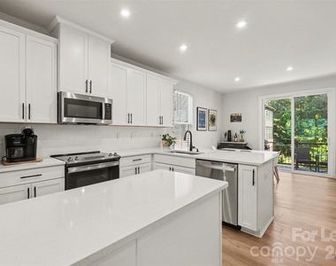 300 Twinflower Lane - Photo Thumbnail 7