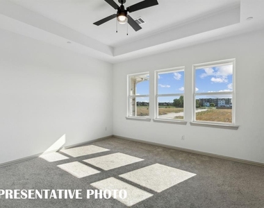 1028 Bristleleaf Way - Photo Thumbnail 8