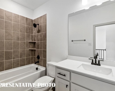 1028 Bristleleaf Way - Photo Thumbnail 13