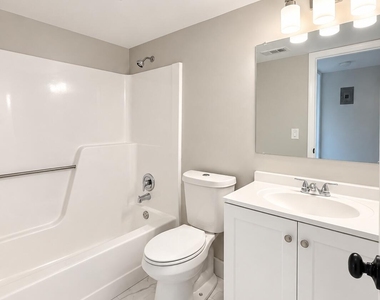7101 Golf Colony Court - Photo Thumbnail 11