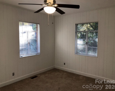 2214 Jeff Street - Photo Thumbnail 4