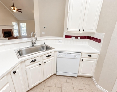 8908 Aplamado Drive - Photo Thumbnail 6