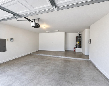 8908 Aplamado Drive - Photo Thumbnail 22