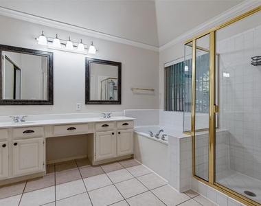 8908 Aplamado Drive - Photo Thumbnail 16