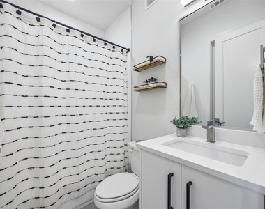 1865 Summit Avenue - Photo Thumbnail 15