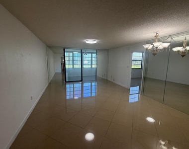 7380 Nw 18th Street - Photo Thumbnail 6