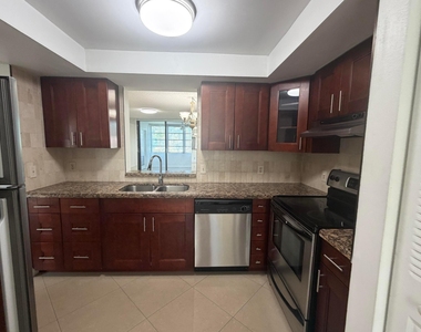 7380 Nw 18th Street - Photo Thumbnail 4
