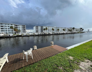 131 Shore Court - Photo Thumbnail 23