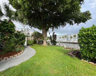 131 Shore Court - Photo Thumbnail 17