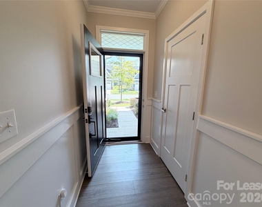 6273 Ashton Park Drive - Photo Thumbnail 3