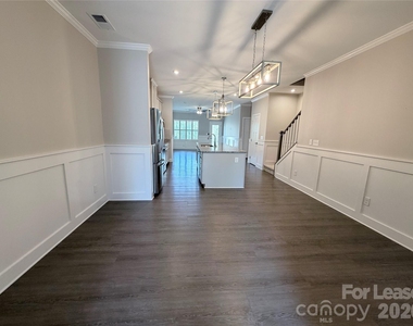 6273 Ashton Park Drive - Photo Thumbnail 5