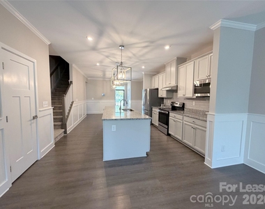 6273 Ashton Park Drive - Photo Thumbnail 12