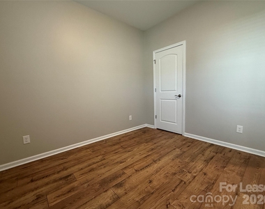 201 Old Harbor Drive - Photo Thumbnail 8