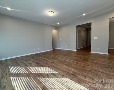 201 Old Harbor Drive - Photo Thumbnail 20