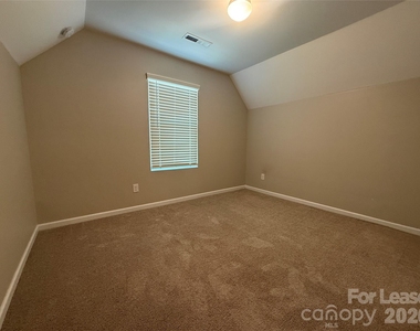201 Old Harbor Drive - Photo Thumbnail 33
