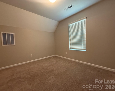 201 Old Harbor Drive - Photo Thumbnail 36