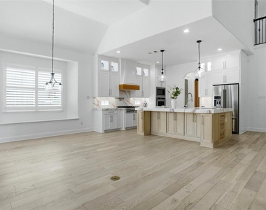 2414 Trophy Club Drive - Photo Thumbnail 9
