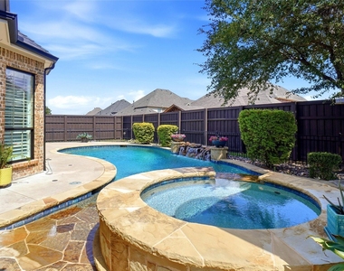 2414 Trophy Club Drive - Photo Thumbnail 38