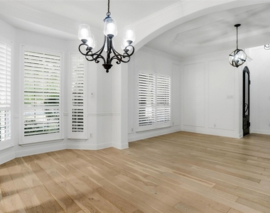 2414 Trophy Club Drive - Photo Thumbnail 4