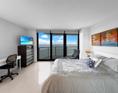 3000 N Ocean Drive - Photo Thumbnail 12