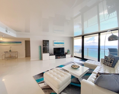 3000 N Ocean Drive - Photo Thumbnail 2