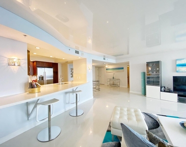 3000 N Ocean Drive - Photo Thumbnail 6
