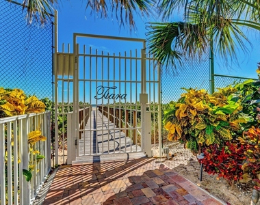 3000 N Ocean Drive - Photo Thumbnail 31