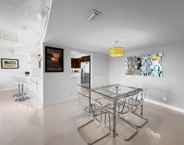 3000 N Ocean Drive - Photo Thumbnail 8