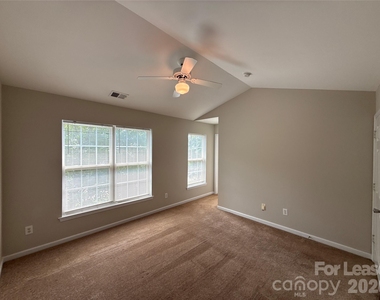 1525 Braveheart Lane - Photo Thumbnail 6