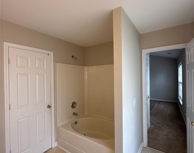 1525 Braveheart Lane - Photo Thumbnail 8