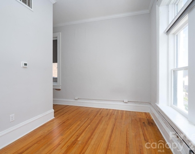 52 Union Street S - Photo Thumbnail 11