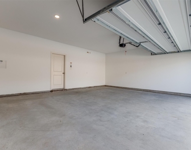8864 Scarp Hill Lane - Photo Thumbnail 22