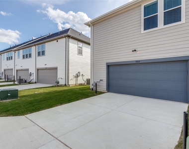 8864 Scarp Hill Lane - Photo Thumbnail 23