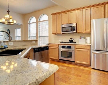 1709 Imperial Springs Drive - Photo Thumbnail 15