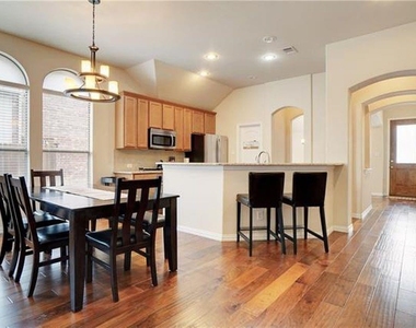 1709 Imperial Springs Drive - Photo Thumbnail 3