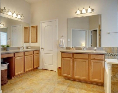 1709 Imperial Springs Drive - Photo Thumbnail 5