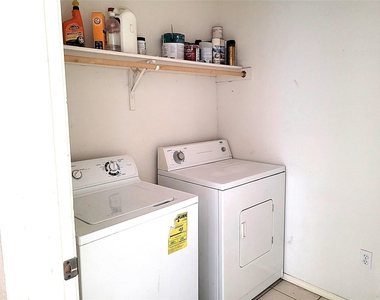 7545 Diamond Springs Trail - Photo Thumbnail 12