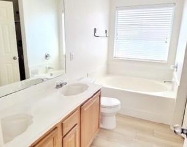 7545 Diamond Springs Trail - Photo Thumbnail 6