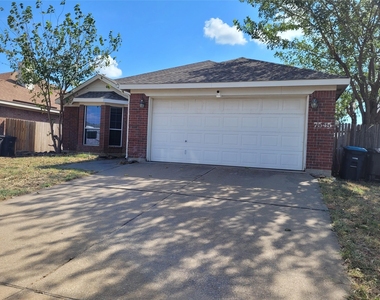 7545 Diamond Springs Trail - Photo Thumbnail 1