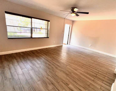 9050 Nw 28th Street - Photo Thumbnail 1