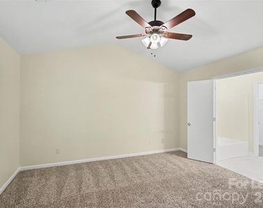 3107 Scotch Moss Court - Photo Thumbnail 13