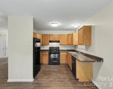 3107 Scotch Moss Court - Photo Thumbnail 7