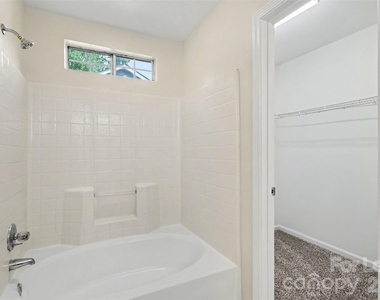 3107 Scotch Moss Court - Photo Thumbnail 12