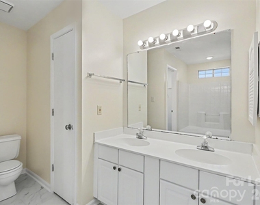 3107 Scotch Moss Court - Photo Thumbnail 11