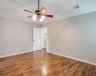 837 Nw Park Meadow Lane - Photo Thumbnail 11