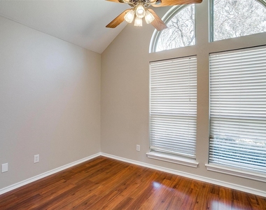 837 Nw Park Meadow Lane - Photo Thumbnail 17