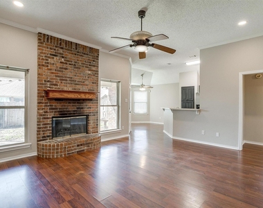 837 Nw Park Meadow Lane - Photo Thumbnail 2