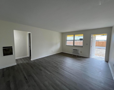 1855 Dillone Lane - Photo Thumbnail 3